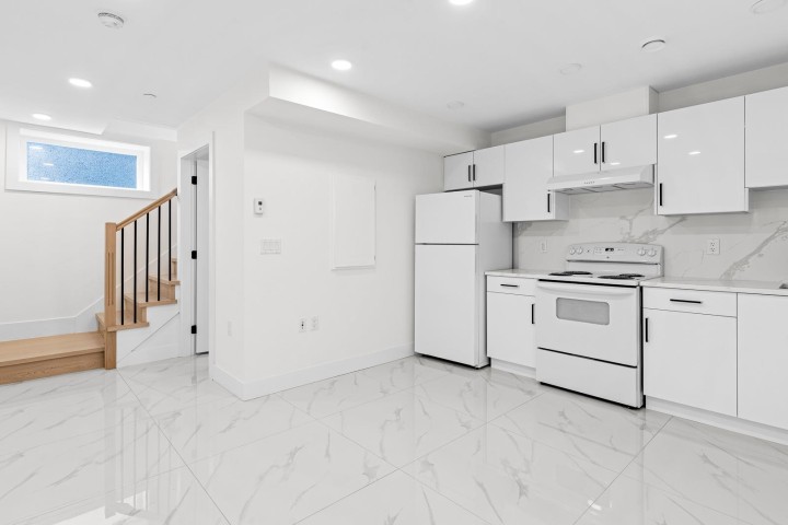 Photo 26 at 333 E 64th Avenue, South Vancouver, Vancouver East