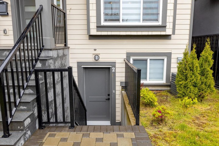 Photo 5 at 333 E 64th Avenue, South Vancouver, Vancouver East