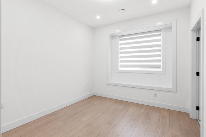 Photo 19 at 333 E 64th Avenue, South Vancouver, Vancouver East