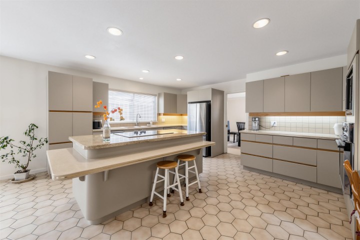 Photo 8 at 1363 W 48th Avenue, South Granville, Vancouver West
