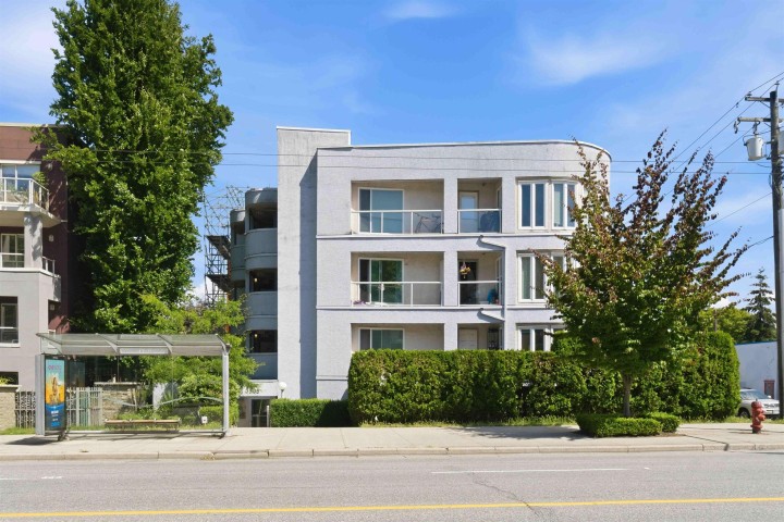Photo 36 at 402 - 3505 W Broadway, Kitsilano, Vancouver West