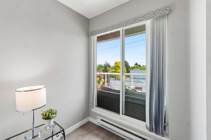 Photo 18 at 402 - 3505 W Broadway, Kitsilano, Vancouver West