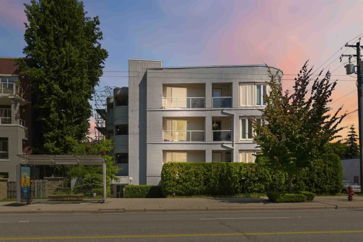 Photo 35 at 402 - 3505 W Broadway, Kitsilano, Vancouver West