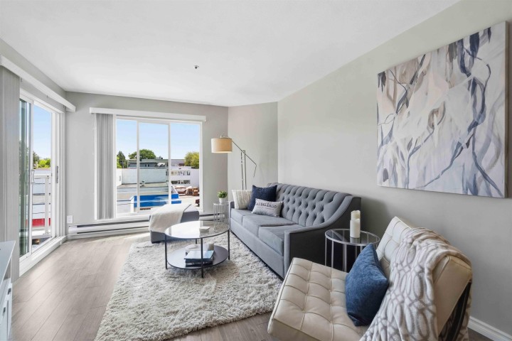 Photo 8 at 402 - 3505 W Broadway, Kitsilano, Vancouver West
