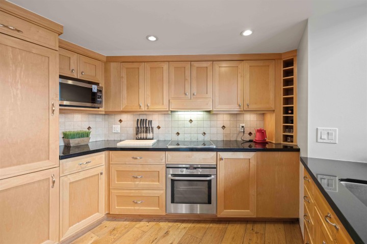 Photo 6 at 708 - 22 E Cordova Street, Downtown VE, Vancouver East