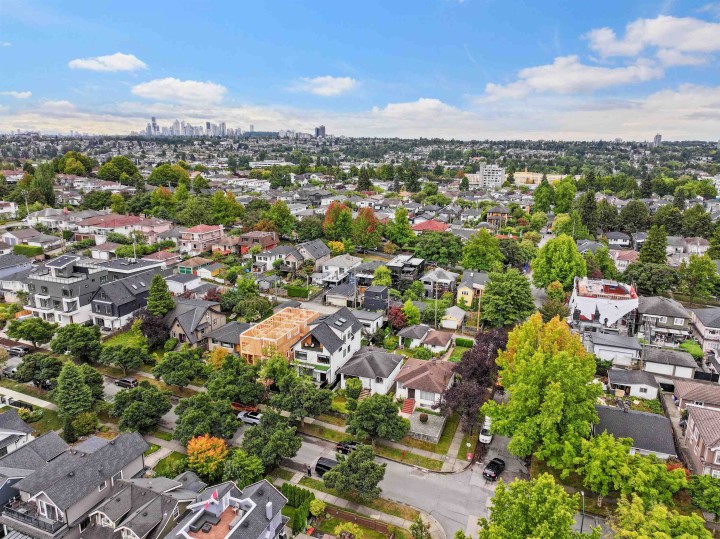 Photo 37 at 2608 E 4th Avenue, Renfrew VE, Vancouver East