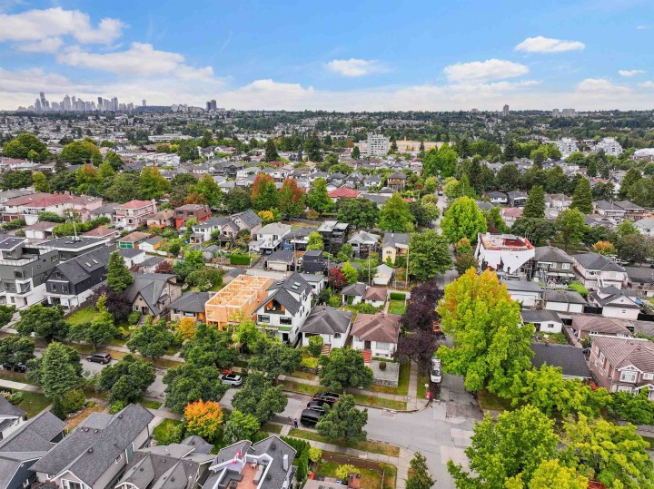 Photo 35 at 2608 E 4th Avenue, Renfrew VE, Vancouver East