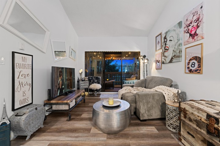 Photo 5 at 401 - 2173 W 6 Avenue, Kitsilano, Vancouver West