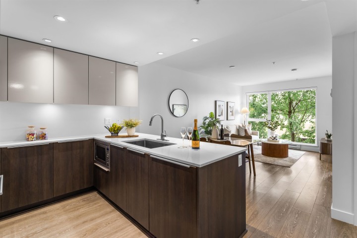Photo 4 at 211 - 1588 E Hastings Street, Hastings, Vancouver East