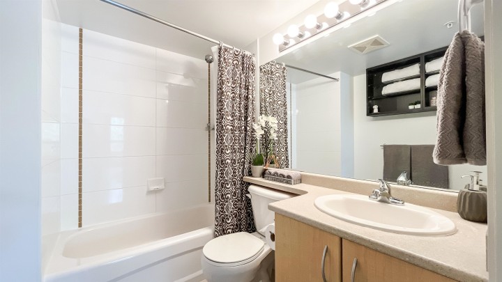 Photo 3 at 305 - 3638 Vanness Avenue, Collingwood VE, Vancouver East