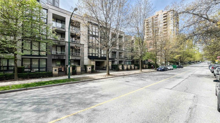 Photo 24 at 305 - 3638 Vanness Avenue, Collingwood VE, Vancouver East