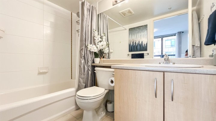 Photo 8 at 305 - 3638 Vanness Avenue, Collingwood VE, Vancouver East