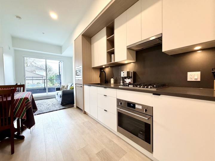 Photo 3 at 105 - 2268 E Broadway, Grandview Woodland, Vancouver East