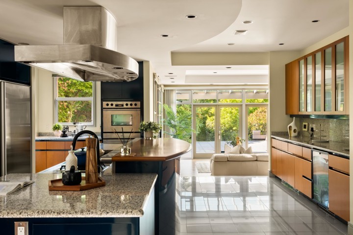 Photo 12 at 1575 Acadia Road, University VW, Vancouver West