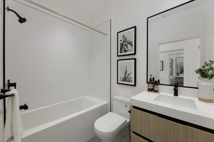 Photo 14 at 210 - 2235 E Broadway, Grandview Woodland, Vancouver East