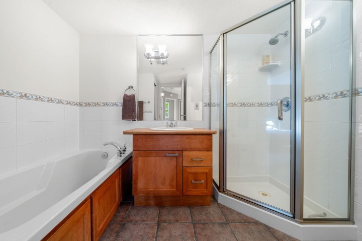 Photo 10 at 207 - 669 W 7th Avenue, Fairview VW, Vancouver West