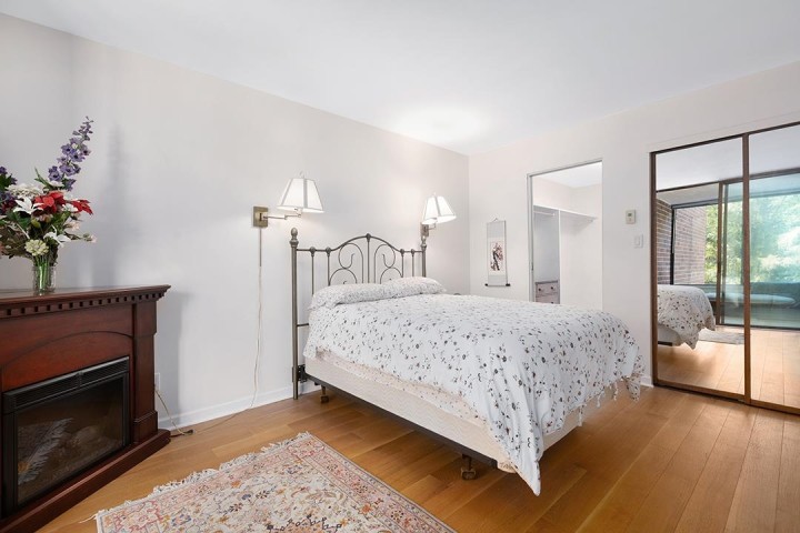 Photo 13 at 309 - 4101 Yew Street, Quilchena, Vancouver West