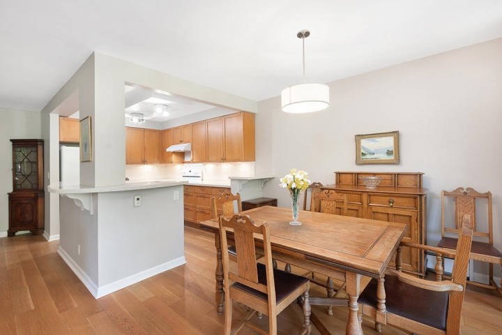 Photo 8 at 309 - 4101 Yew Street, Quilchena, Vancouver West