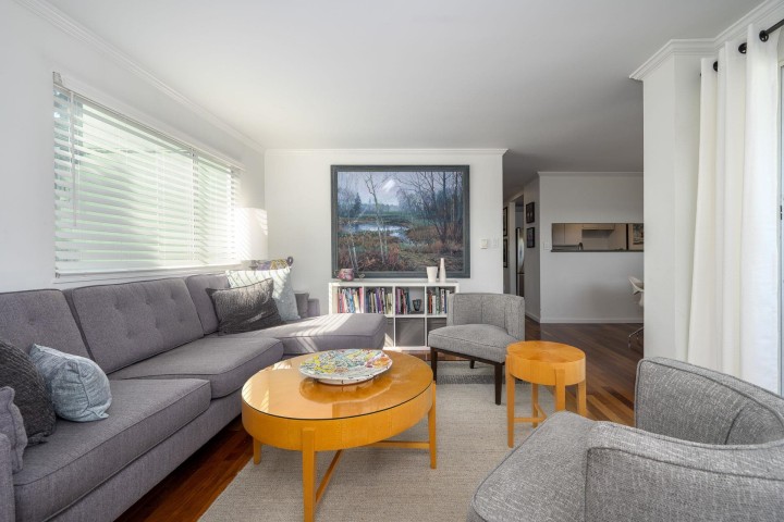 Photo 6 at 607 - 1508 Mariner Walk, False Creek, Vancouver West