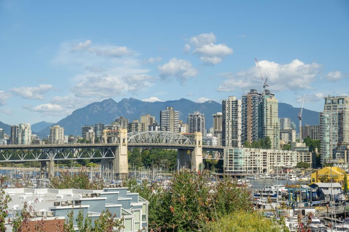Photo 1 at 607 - 1508 Mariner Walk, False Creek, Vancouver West