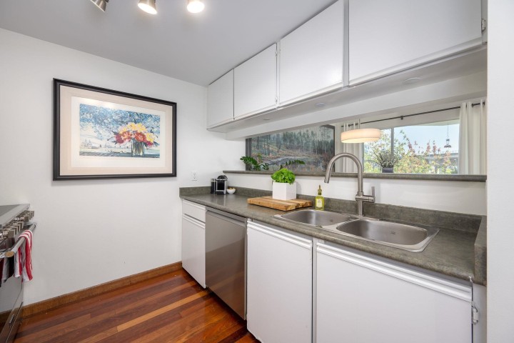 Photo 14 at 607 - 1508 Mariner Walk, False Creek, Vancouver West