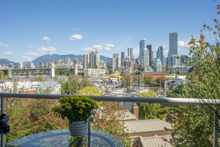 Photo 25 at 607 - 1508 Mariner Walk, False Creek, Vancouver West