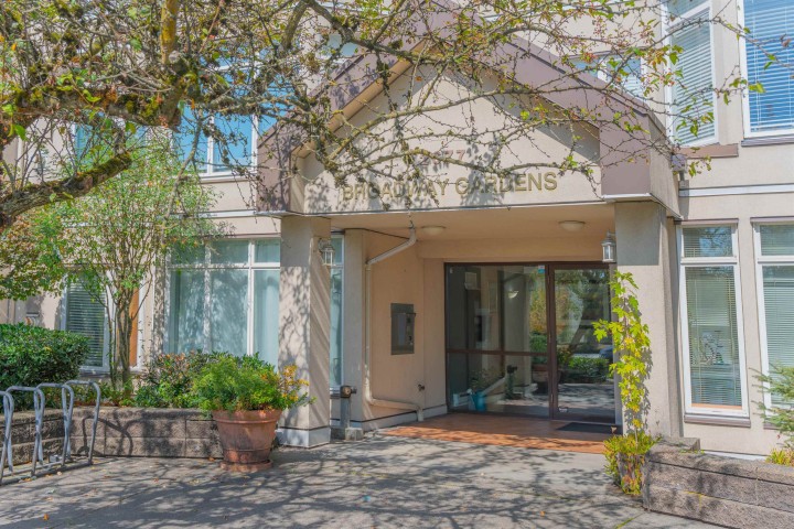 Photo 1 at 309 - 2677 E Broadway, Renfrew VE, Vancouver East