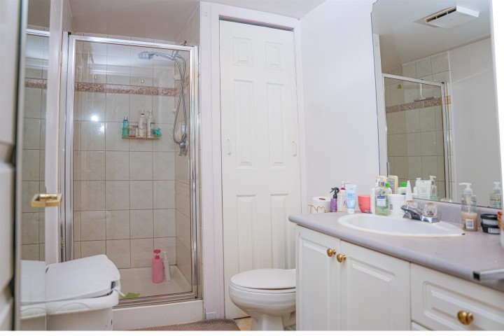 Photo 14 at 309 - 2677 E Broadway, Renfrew VE, Vancouver East