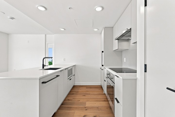 Photo 13 at 604 - 8080 Oak Street, Marpole, Vancouver West