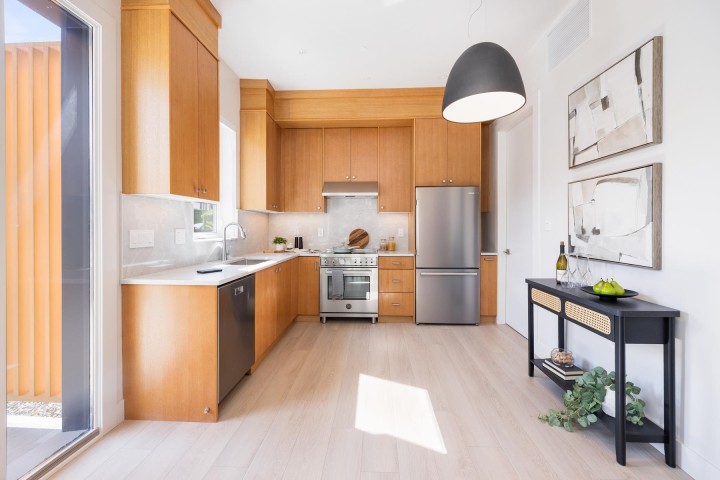 Photo 6 at 1 - 2995 Adanac Street, Renfrew VE, Vancouver East