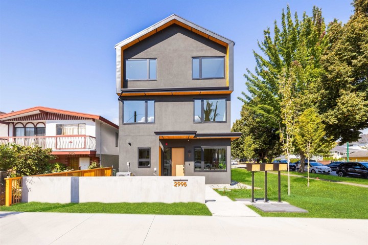 Photo 1 at 1 - 2995 Adanac Street, Renfrew VE, Vancouver East