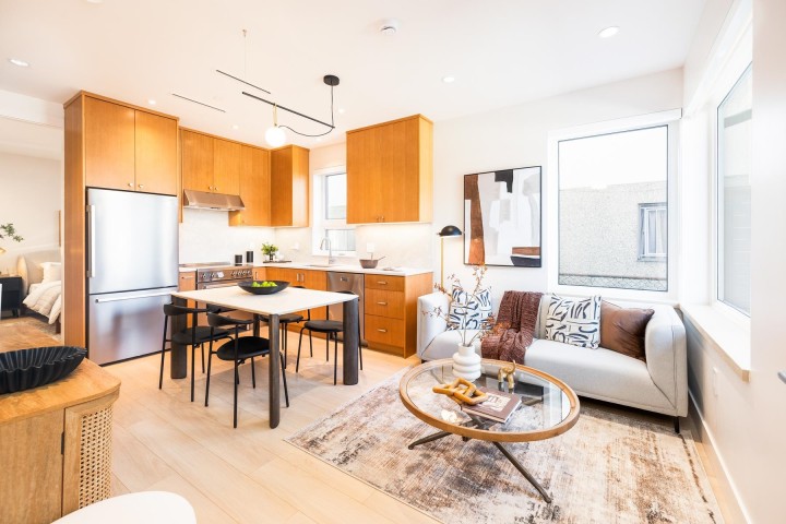 Photo 1 at 2 - 2995 Adanac Street, Renfrew VE, Vancouver East