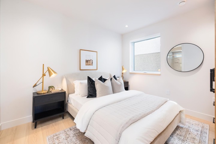 Photo 9 at 2 - 2995 Adanac Street, Renfrew VE, Vancouver East