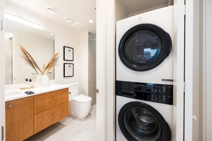 Photo 14 at 2 - 2995 Adanac Street, Renfrew VE, Vancouver East