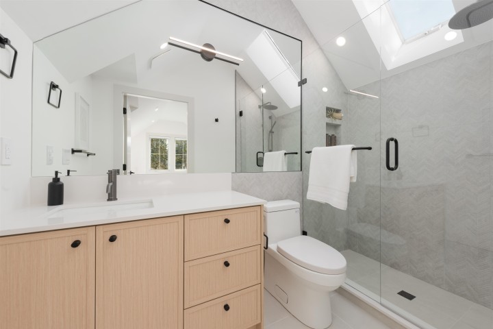 Photo 14 at 1 - 375 E 33rd Avenue, Main, Vancouver East