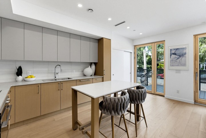 Photo 5 at 1 - 60 E 17th Avenue, Main, Vancouver East