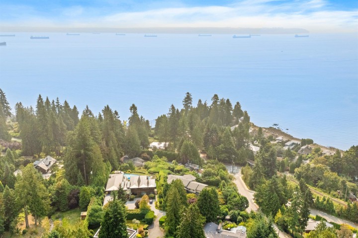 Photo 12 at 1408 31st Street, Altamont, West Vancouver