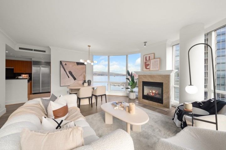 Photo 3 at 1503 - 323 Jervis Street, Coal Harbour, Vancouver West