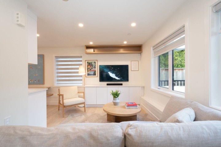 Photo 12 at 1026 E 13th Avenue, Mount Pleasant VE, Vancouver East