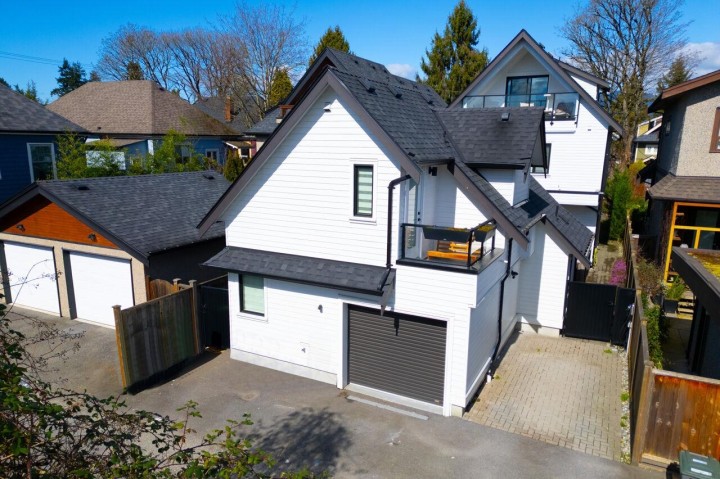 Photo 5 at 1026 E 13th Avenue, Mount Pleasant VE, Vancouver East