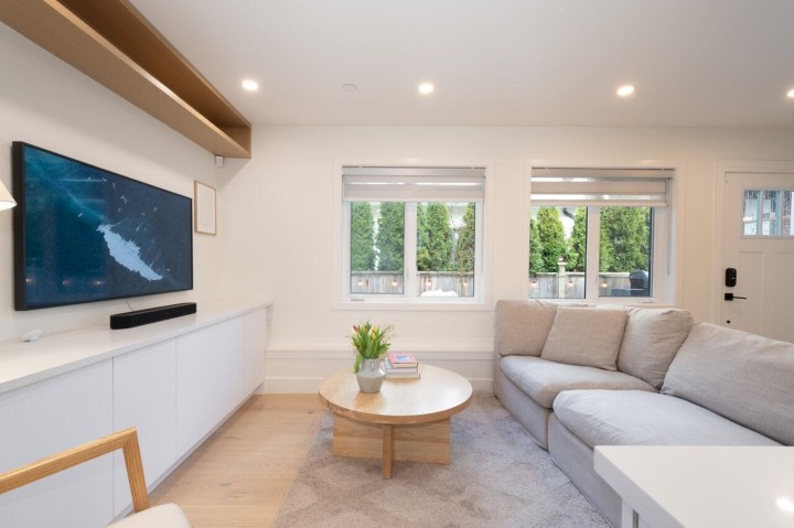 Photo 11 at 1026 E 13th Avenue, Mount Pleasant VE, Vancouver East