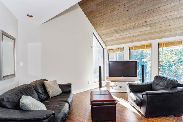 Photo 2 at 430 Bayview Road, Lions Bay, West Vancouver