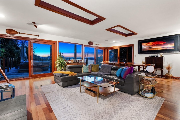Photo 10 at 505 Upper Bayview Road, Lions Bay, West Vancouver