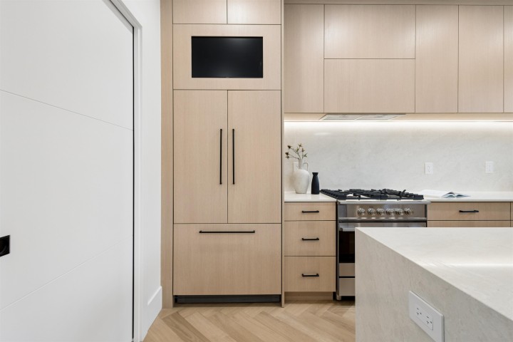 Photo 3 at 2 - 3639 E 46th Avenue, Killarney VE, Vancouver East