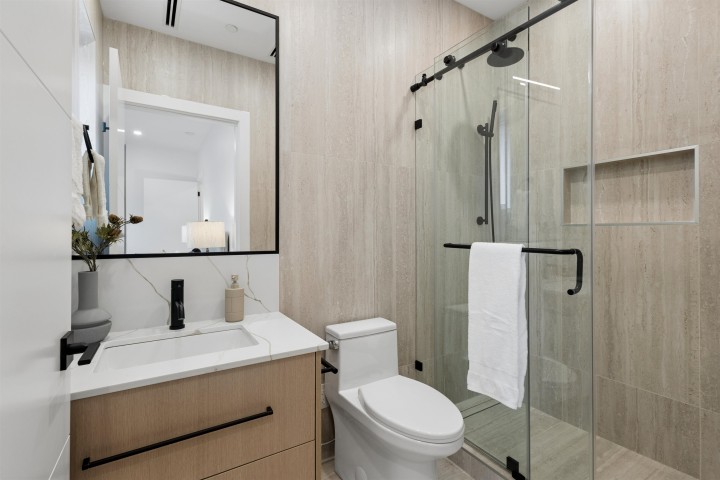 Photo 21 at 2 - 3639 E 46th Avenue, Killarney VE, Vancouver East