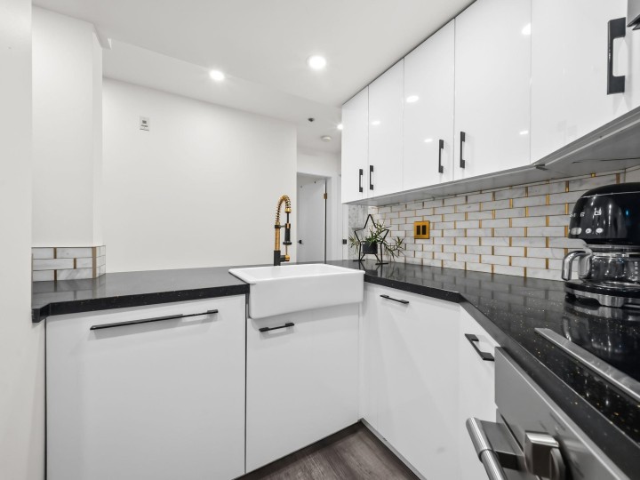 Photo 12 at 102 - 1550 Sw Marine Drive, Marpole, Vancouver West