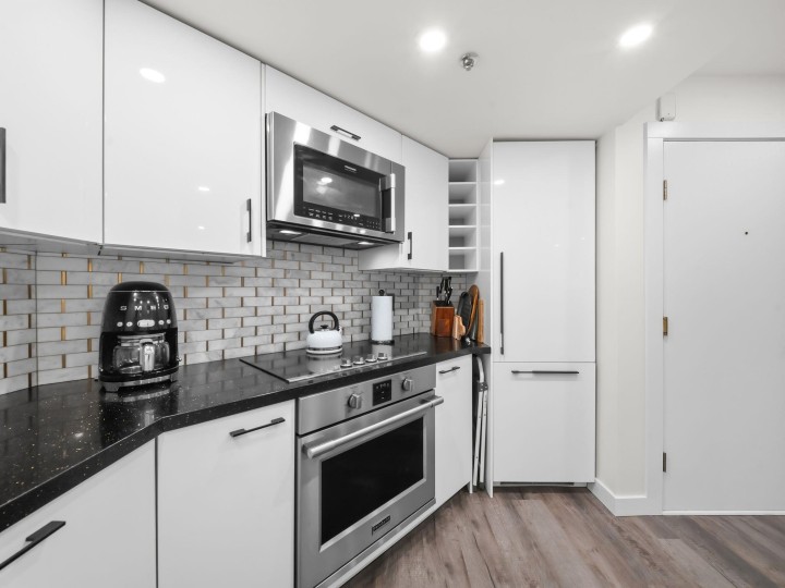 Photo 14 at 102 - 1550 Sw Marine Drive, Marpole, Vancouver West