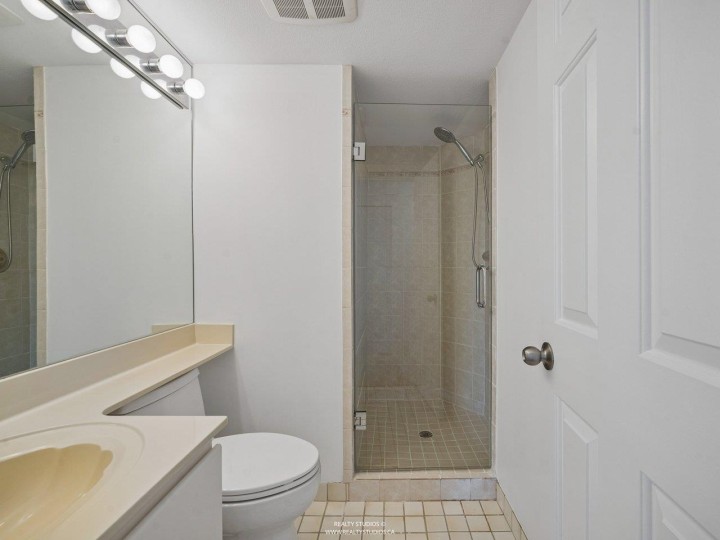 Photo 32 at 302 - 2189 W 42nd Avenue, Kerrisdale, Vancouver West