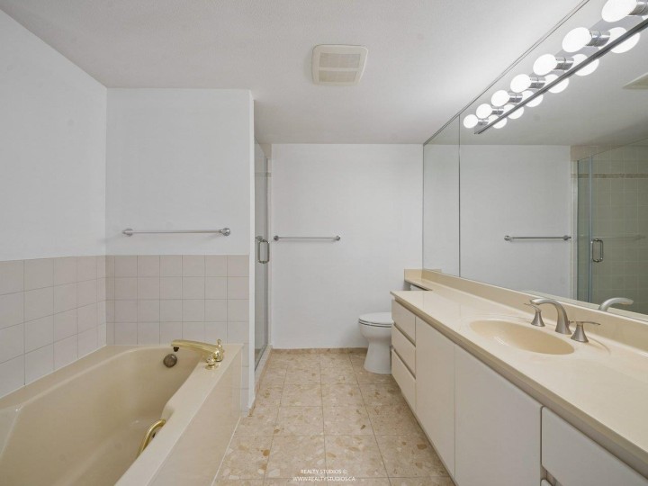 Photo 31 at 302 - 2189 W 42nd Avenue, Kerrisdale, Vancouver West