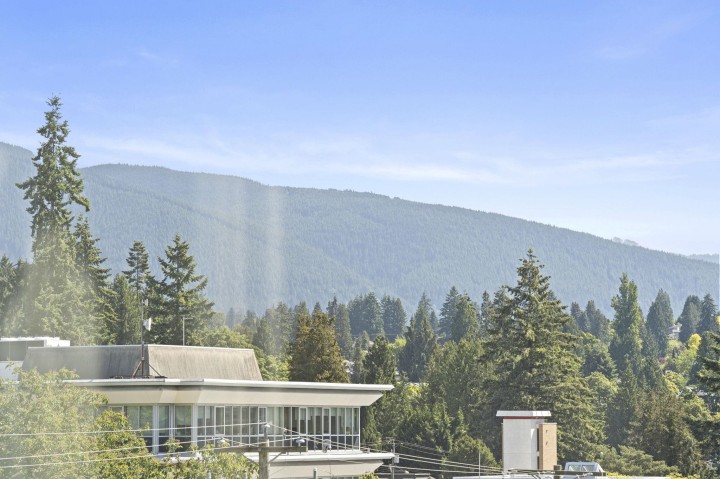 Photo 21 at 504 - 1750 Esquimalt Avenue, Ambleside, West Vancouver